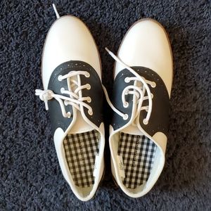 Saddle Oxford Shoe